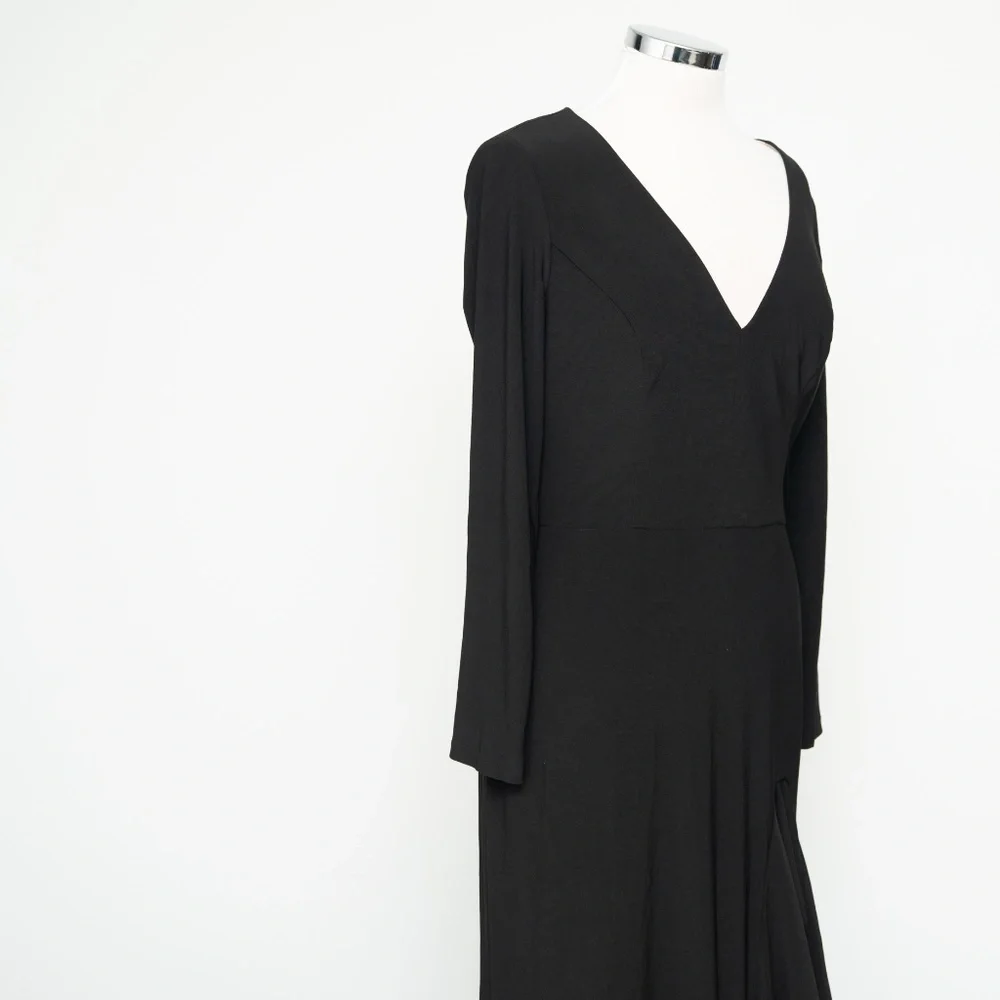 Xscape - Long Sleeve Stretchy V-neck Ruffle Dress - Picture 14 of 14